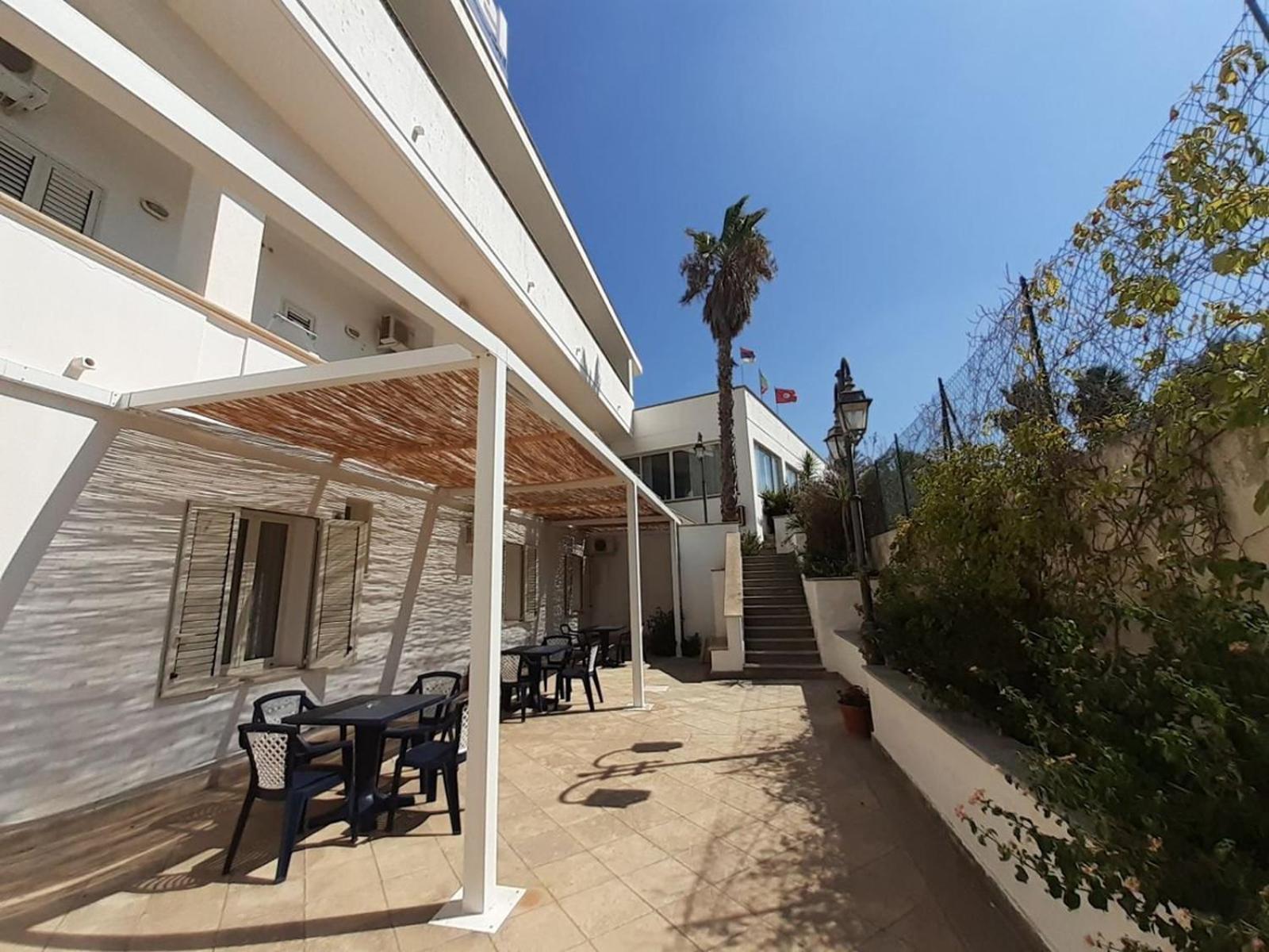 Picchio Hotel Pescoluse Marina Di Pescoluse Exterior photo